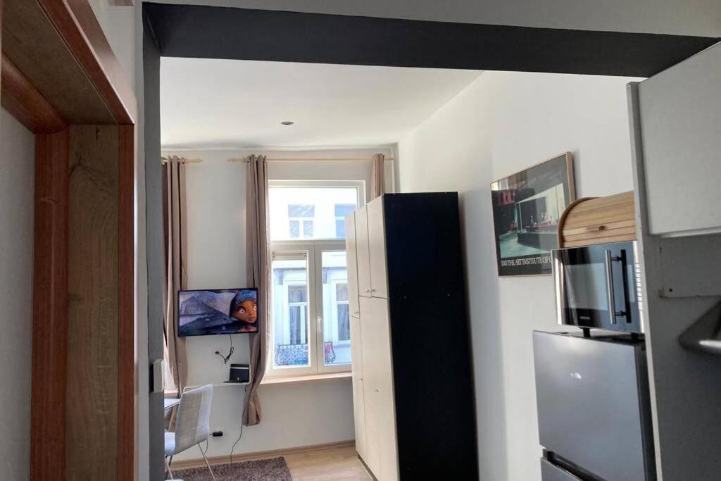 Magnifique Studio Au 2Eme Etage, A Proximite De La Gare Du Midi! ブリュッセル エクステリア 写真